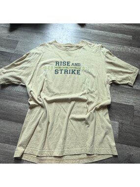Notre Dame 2009 "Rise And Strike" Football T-Shirt Defend Our Honor Graphic Beig